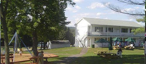 Gavin'S Iris H Country Inn Cornwallville 外观 照片